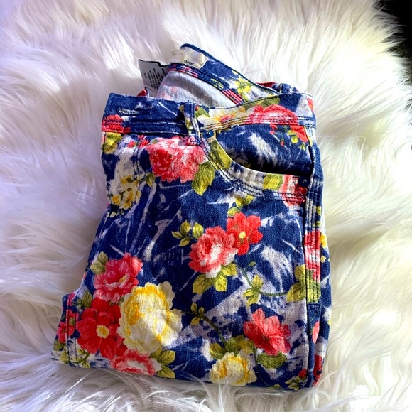 Colorful Floral Skinny Jeans - Picture 2 of 7